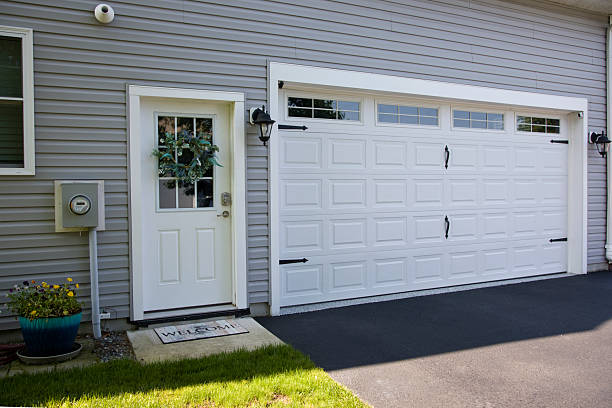 24/7 Emergency Garage Door Panel Replacement experts in Plains, MT